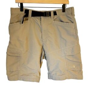 Men’s The Northface Belted Nylon Tan Cargo Shorts Size Medium